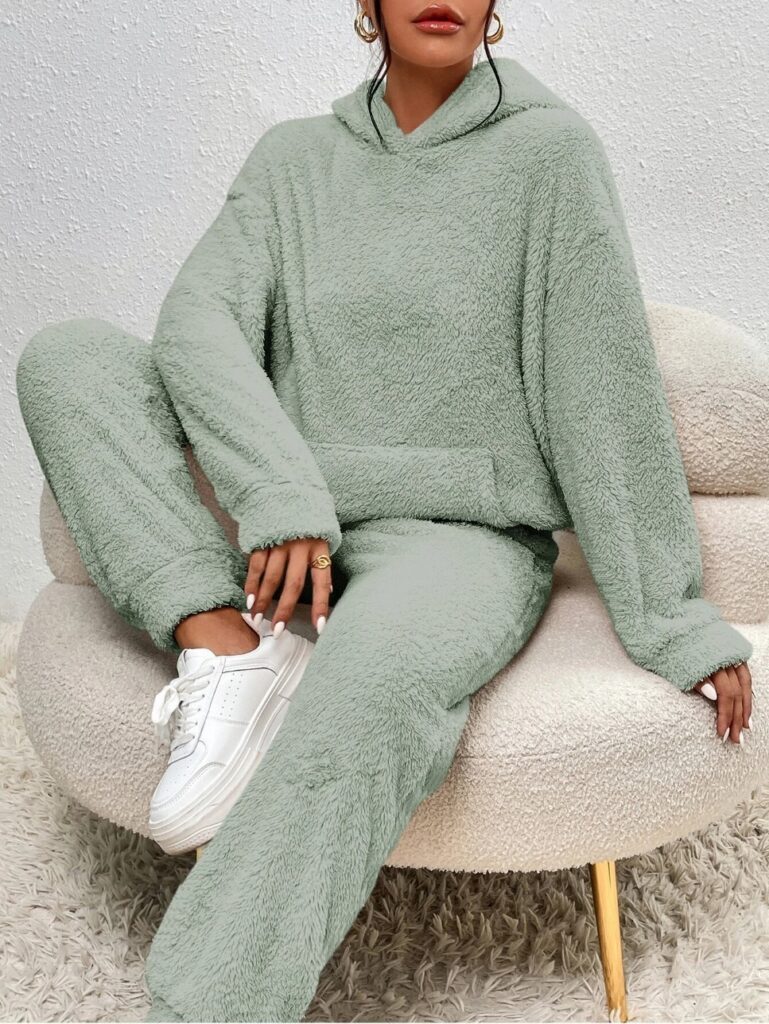 Amazon International 2025 : nouvelle collection automne-hiver de vêtements décontractés pour femmes, style européen et américain – ensemble pantalon à manches longues et capuche en tissu moelleux, couleur unie