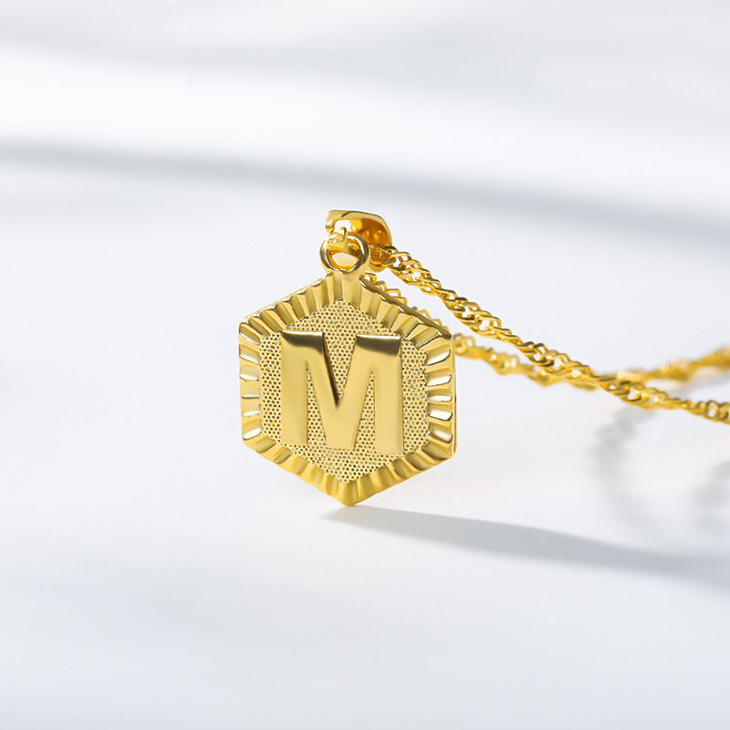 Collier initiale hexagonal A à Z – couleur or – Image 3