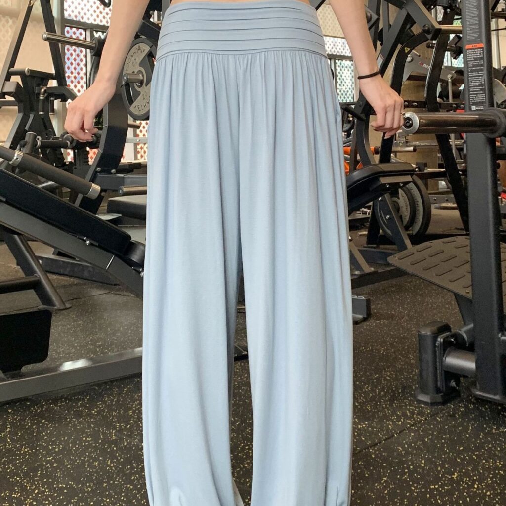 Pantalon de survêtement amincissant à coupe droite et pantalon de survêtement ample à coupe large